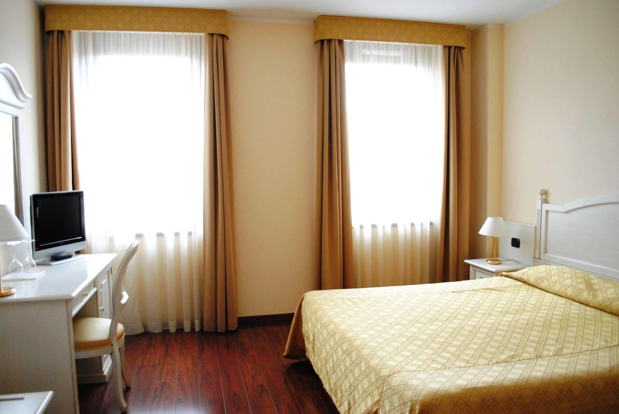 Hotel International 3*