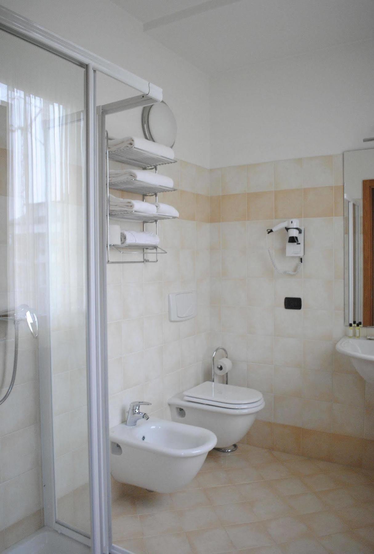International Hotel 3*